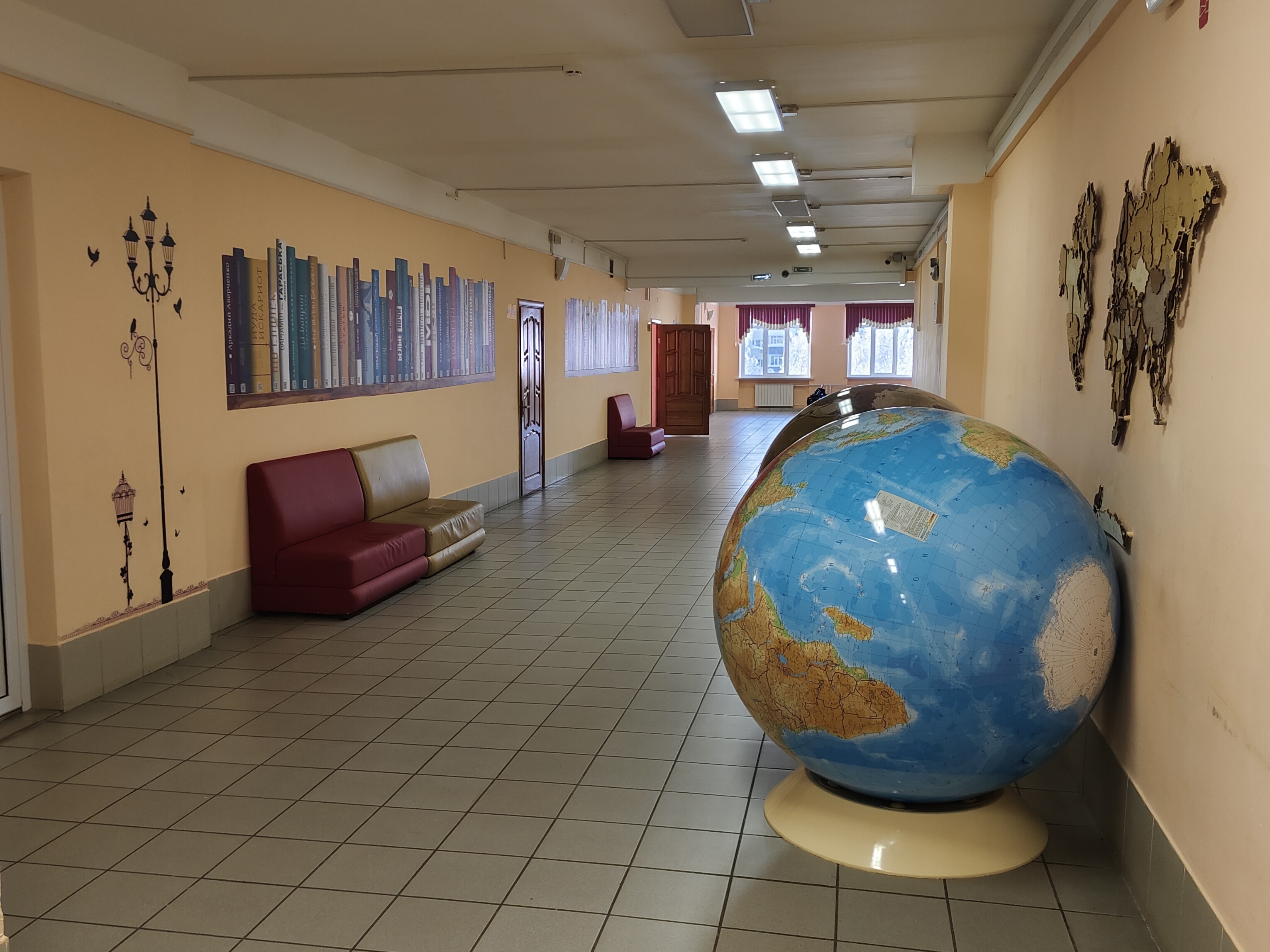 Холл, 4 этаж