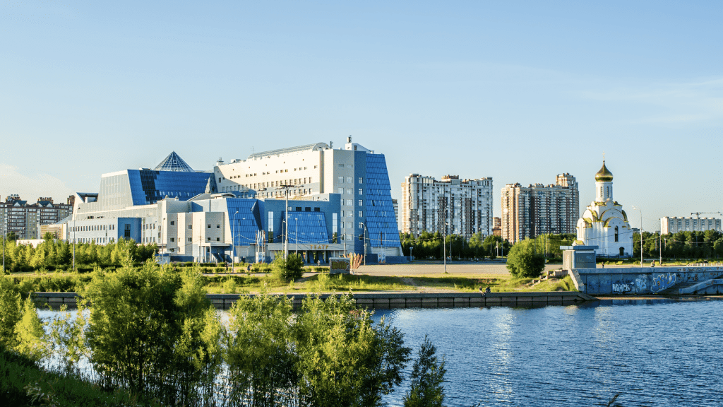 Здесь мы живём, учимся, взрослеем